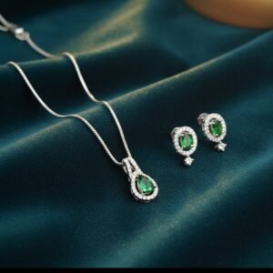 Elegant Emerald Jewelry Set