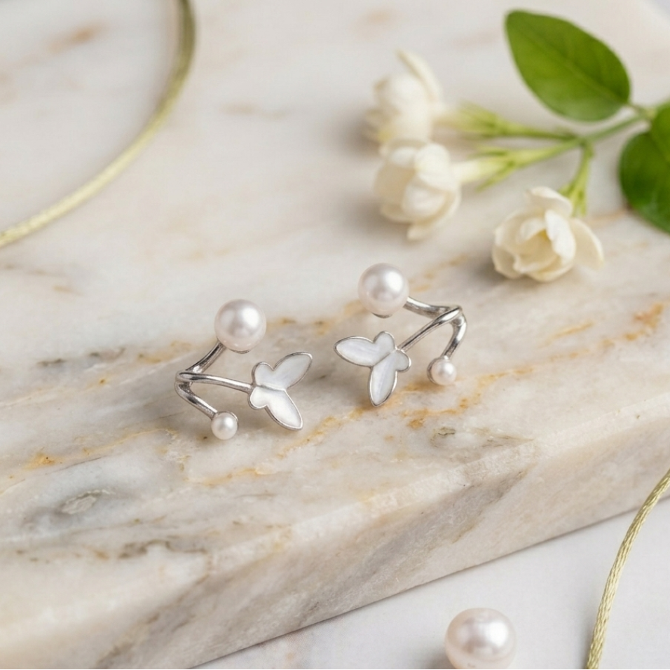 Elegant Pearl Butterfly Ear Cuff Earrings - Image 3